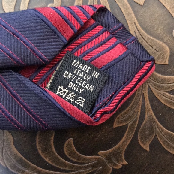 Vintage Gianni Viera Made in Italy Men’s Silk Tie Red and Blue - Picture 5 of 8